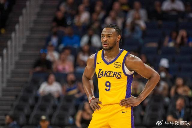 中国三人女篮不敌澳大利亚2连败 王丽丽4分5助